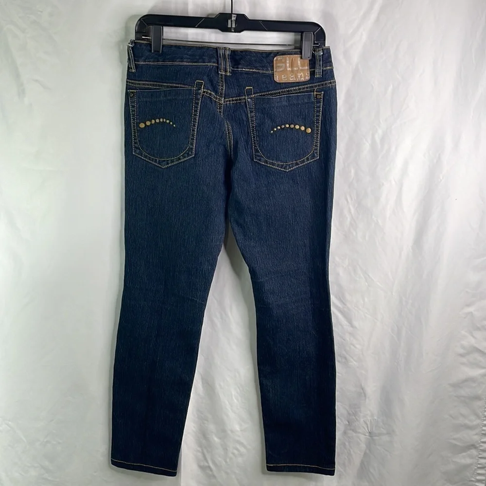 GLO Jeans